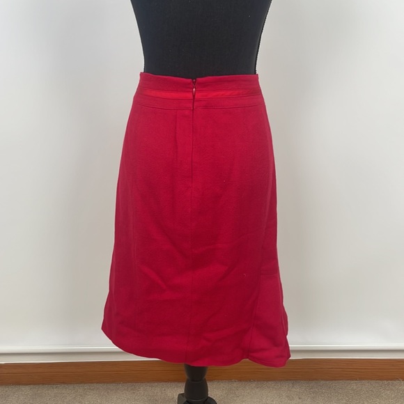 White House Black Market suit jacket and skirt. - Picture 8 of 14